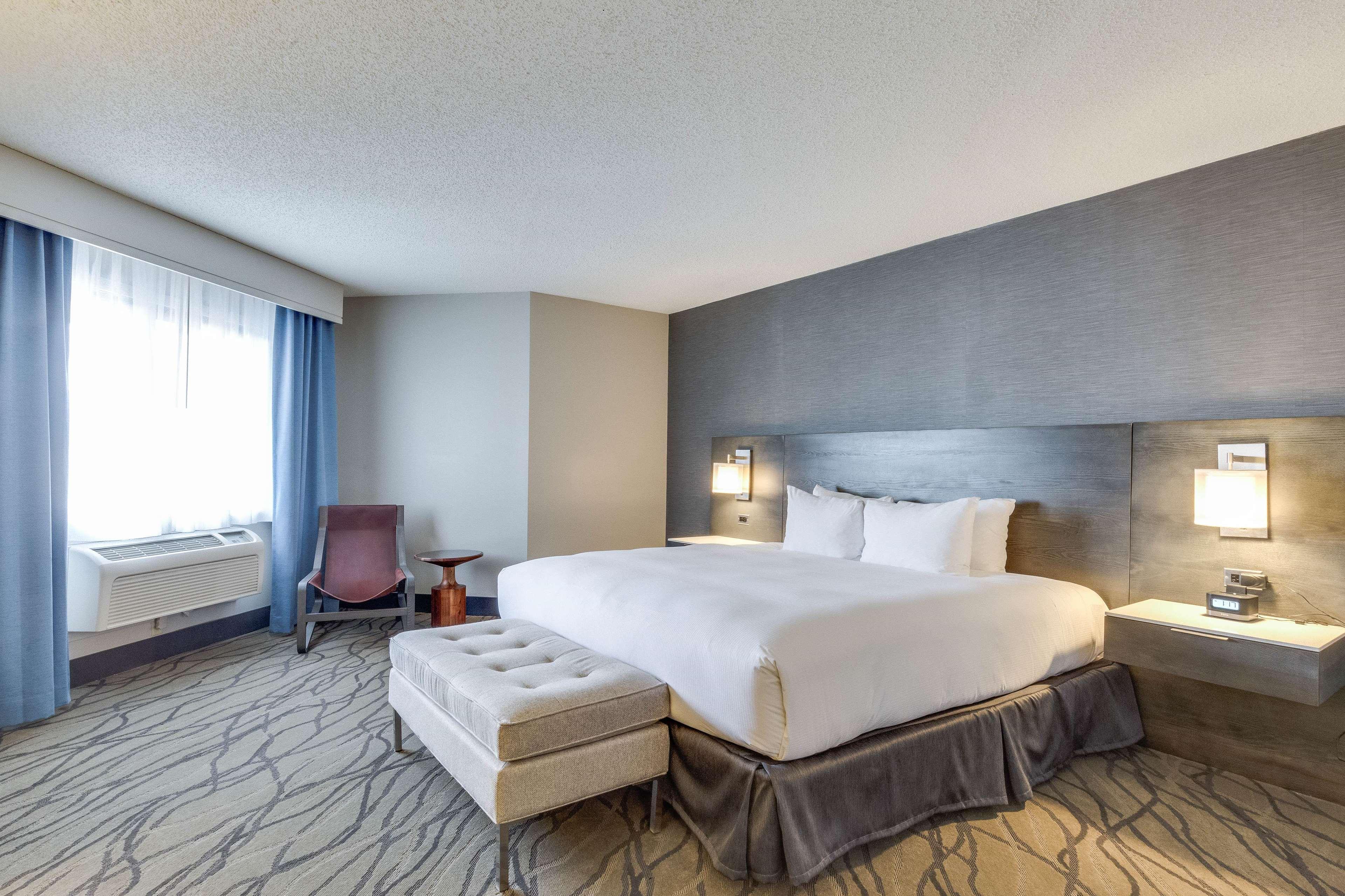 Doubletree By Hilton Racine Harbourwalk Hotel Bagian luar foto