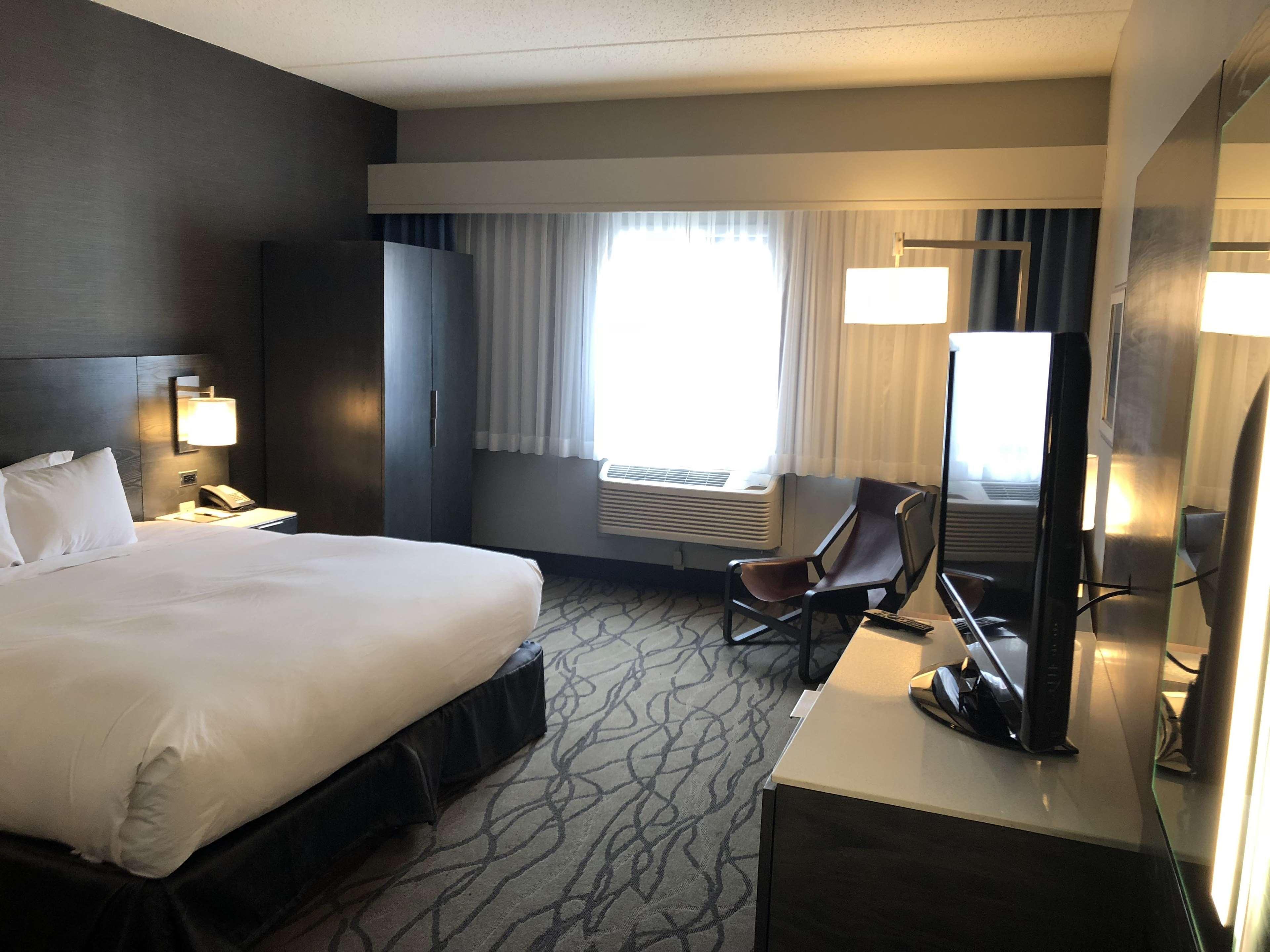 Doubletree By Hilton Racine Harbourwalk Hotel Bagian luar foto