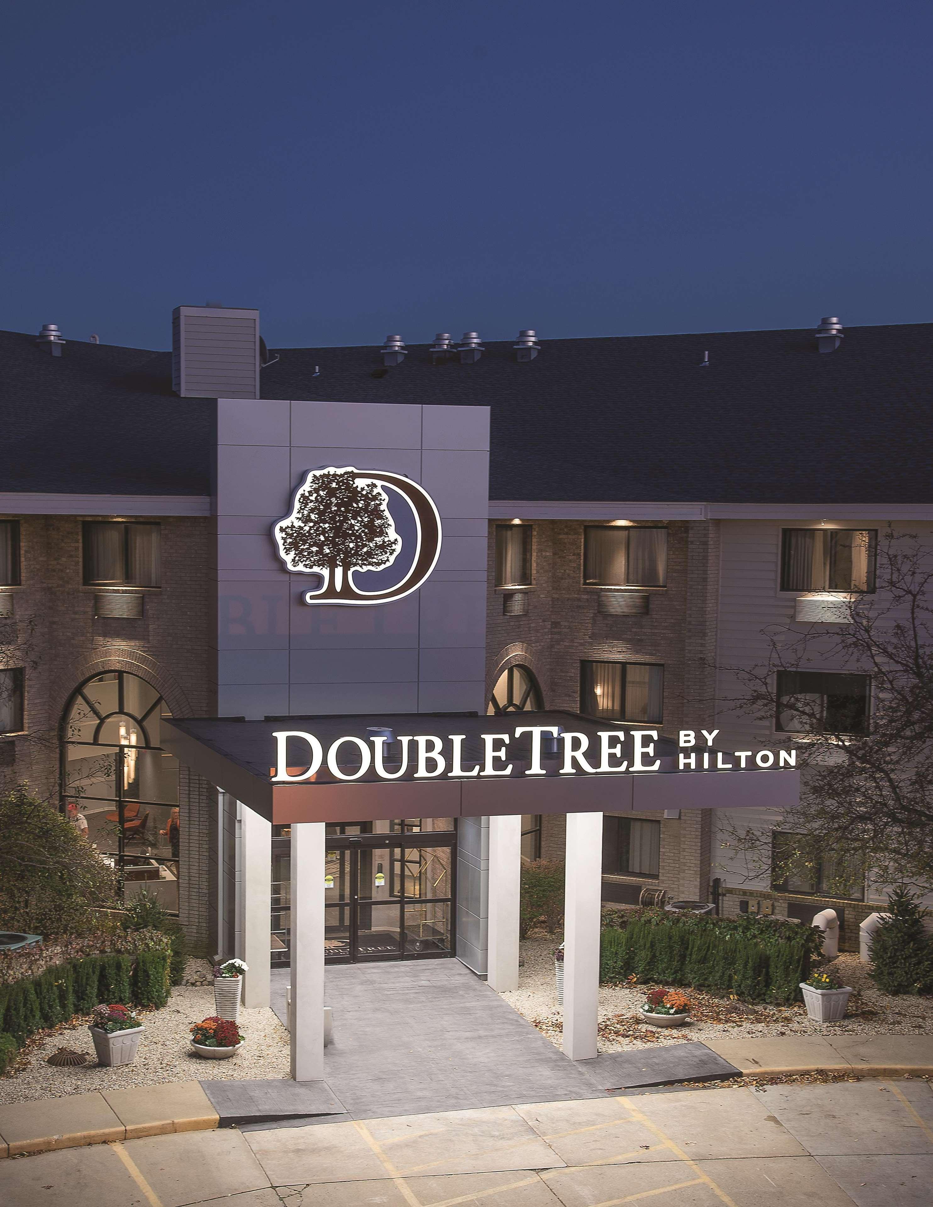 Doubletree By Hilton Racine Harbourwalk Hotel Bagian luar foto