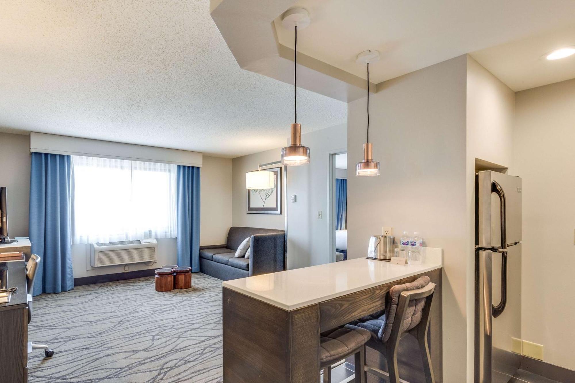 Doubletree By Hilton Racine Harbourwalk Hotel Bagian luar foto