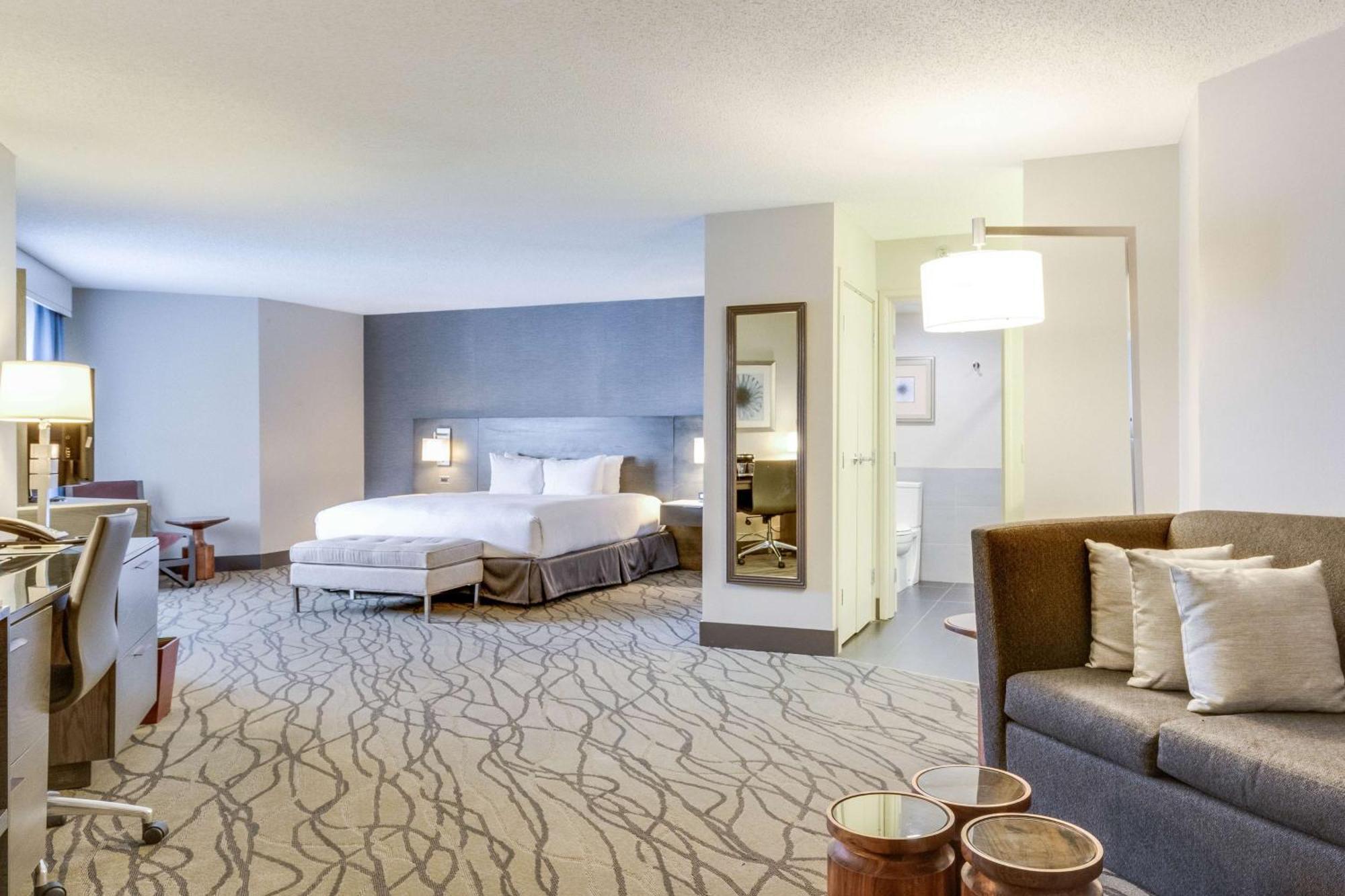 Doubletree By Hilton Racine Harbourwalk Hotel Bagian luar foto
