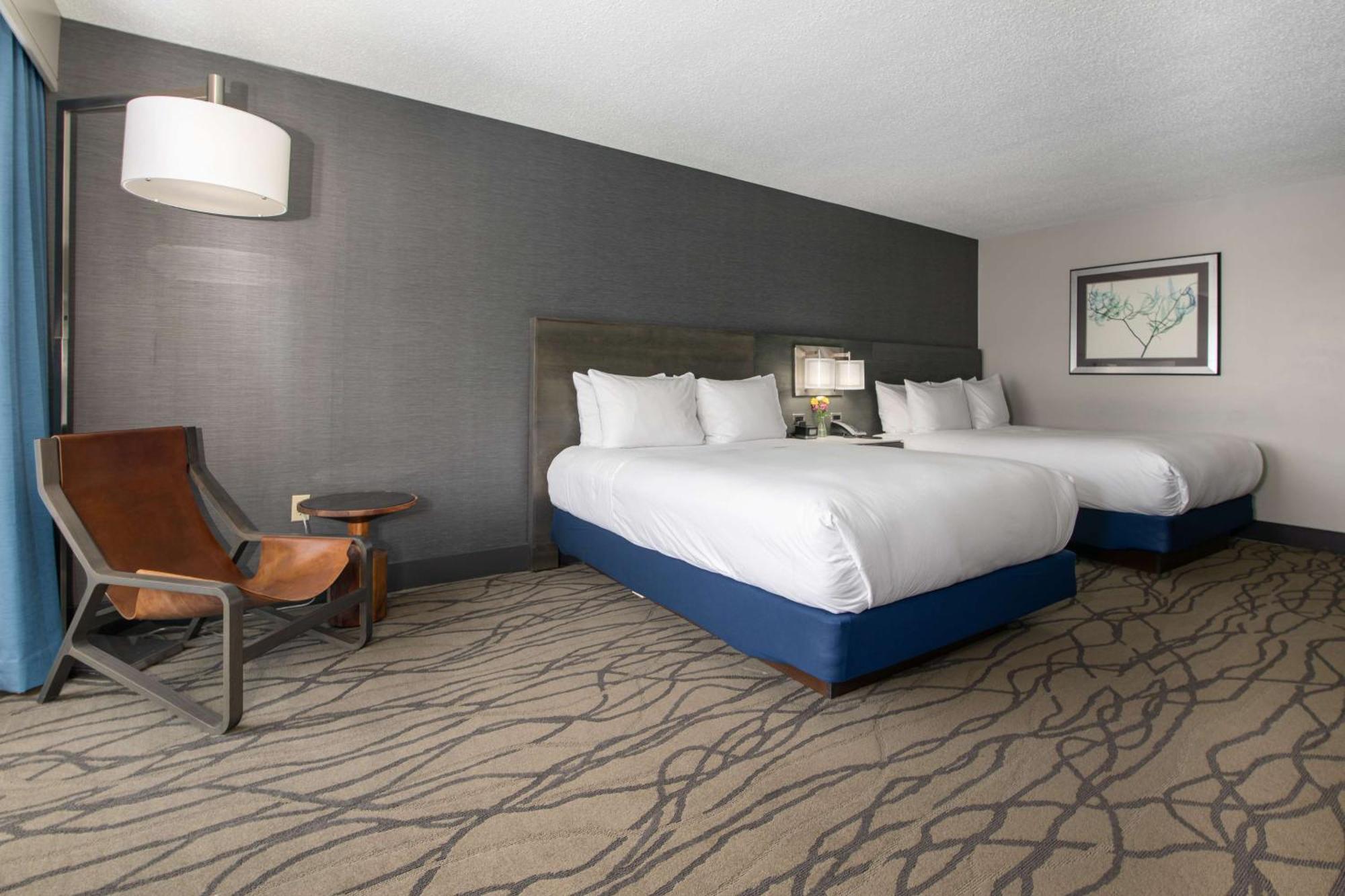 Doubletree By Hilton Racine Harbourwalk Hotel Bagian luar foto