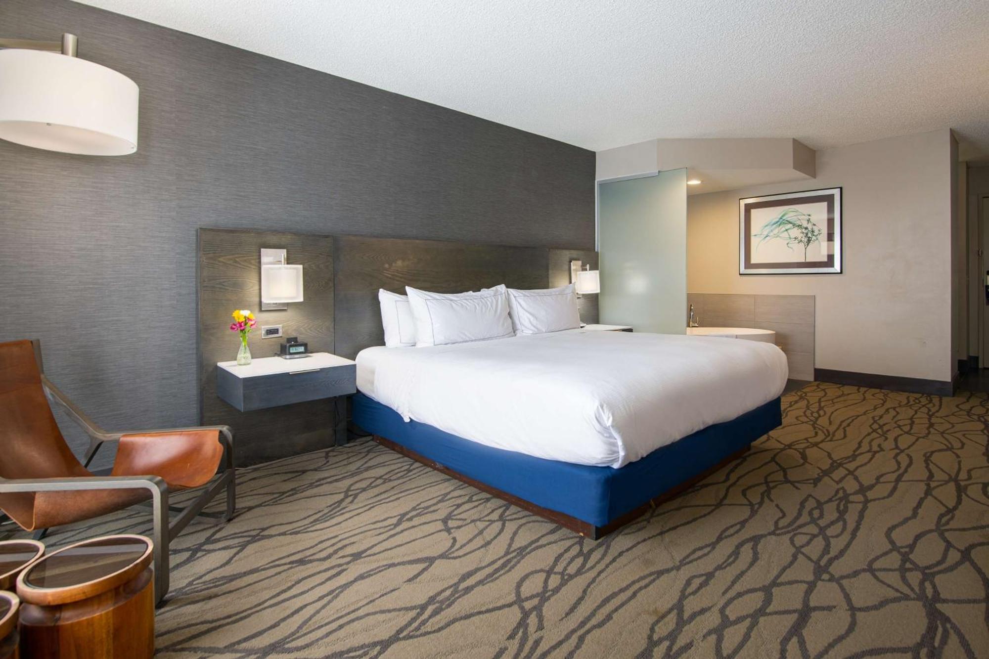 Doubletree By Hilton Racine Harbourwalk Hotel Bagian luar foto